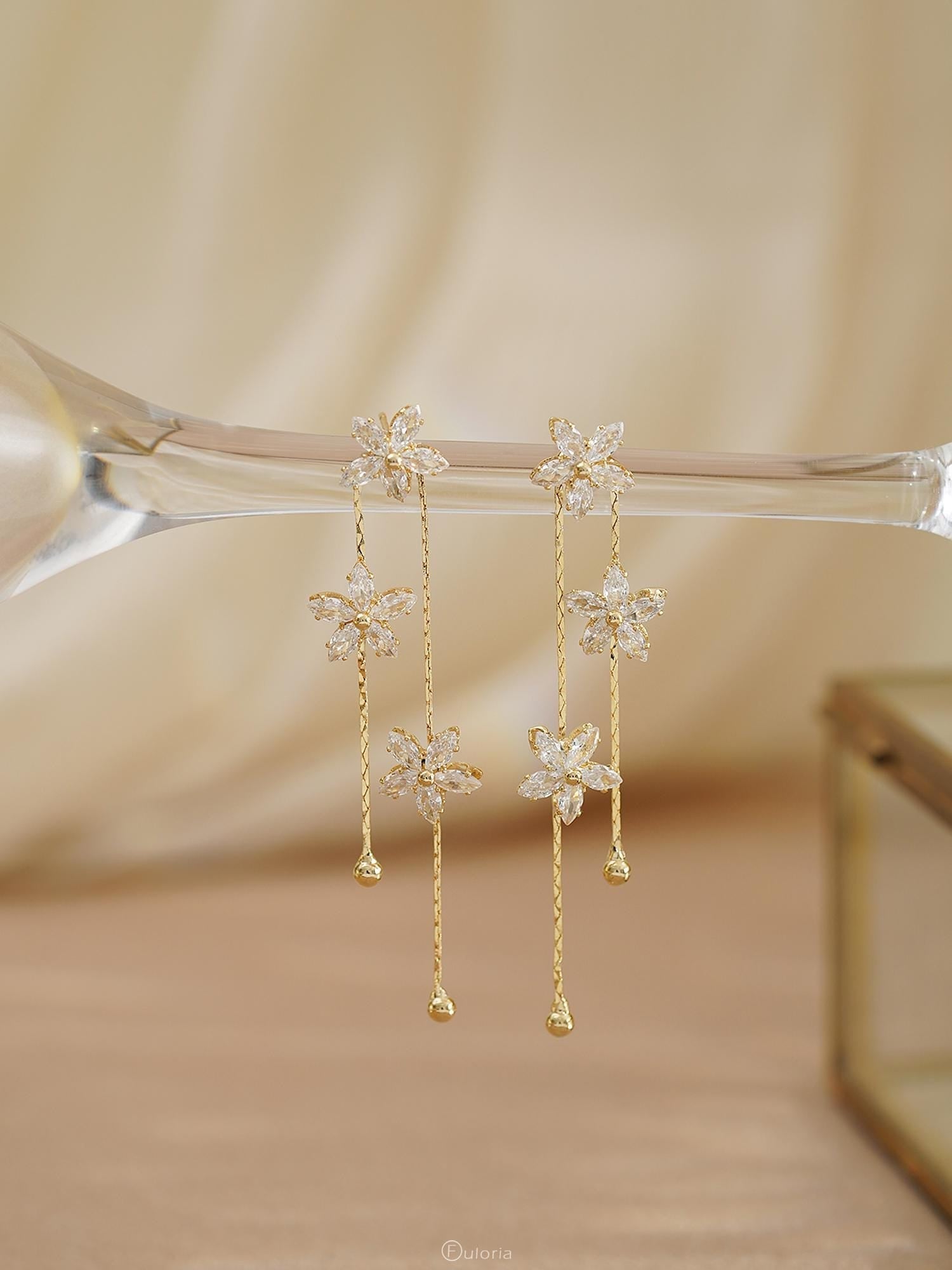 Flower Diamond Drop Earrings, Minimalist Dangle Diamond Earrings, Wedding Earrings, Gold Crystal Earrings, Christmas Gifts, Bridesmaid Gifts